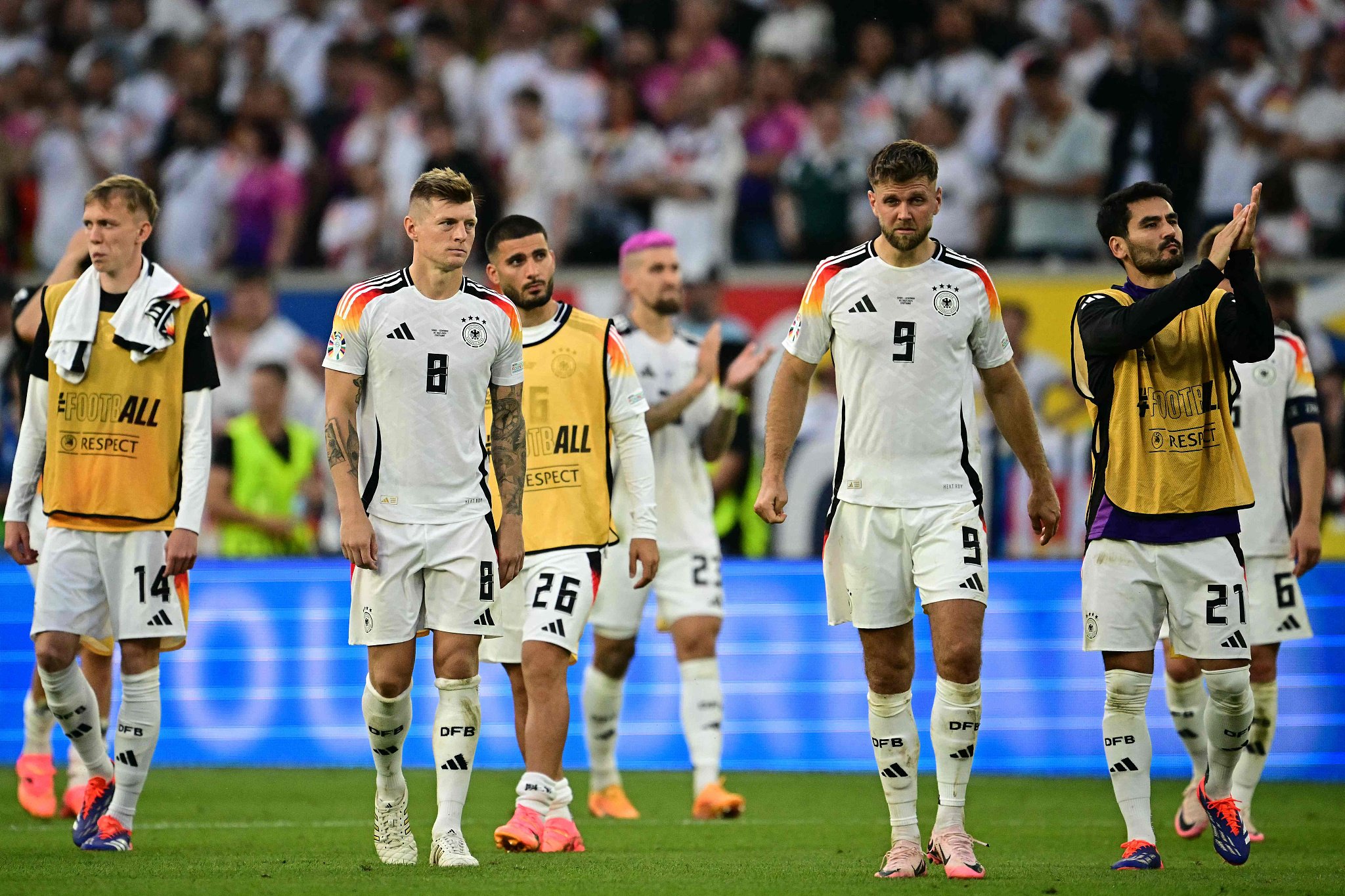 FB体育官网-德国强队大胜晋级,展现霸气